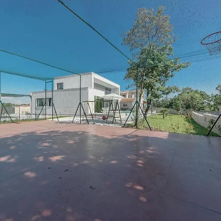Mit Grossem Infinity-pool - Ladesaeule Gratis بيت للعطل Štokovci